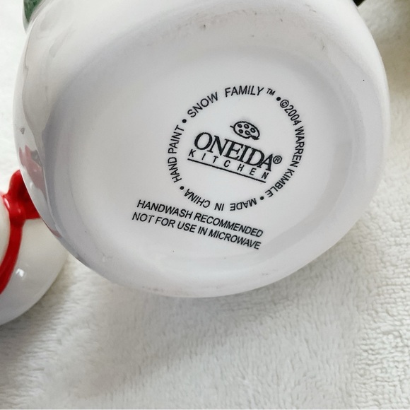 Oneida Snow Family Warren Kimble Snowman Sugar & Creamer Set Hand Painted 2004 - Picture 9 of 16
